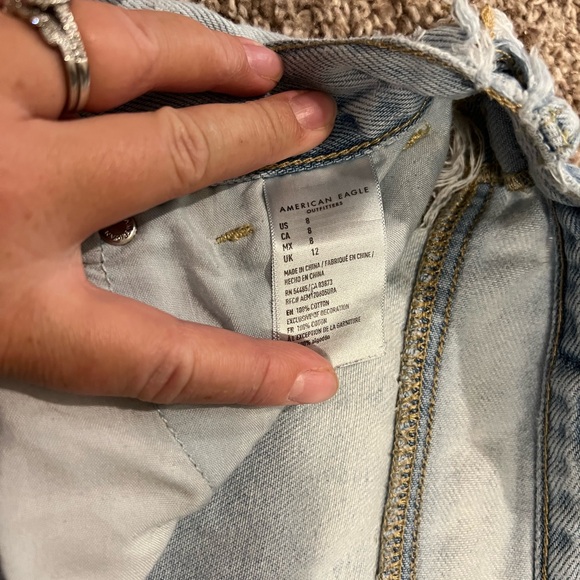 AE shorts - Picture 2 of 3